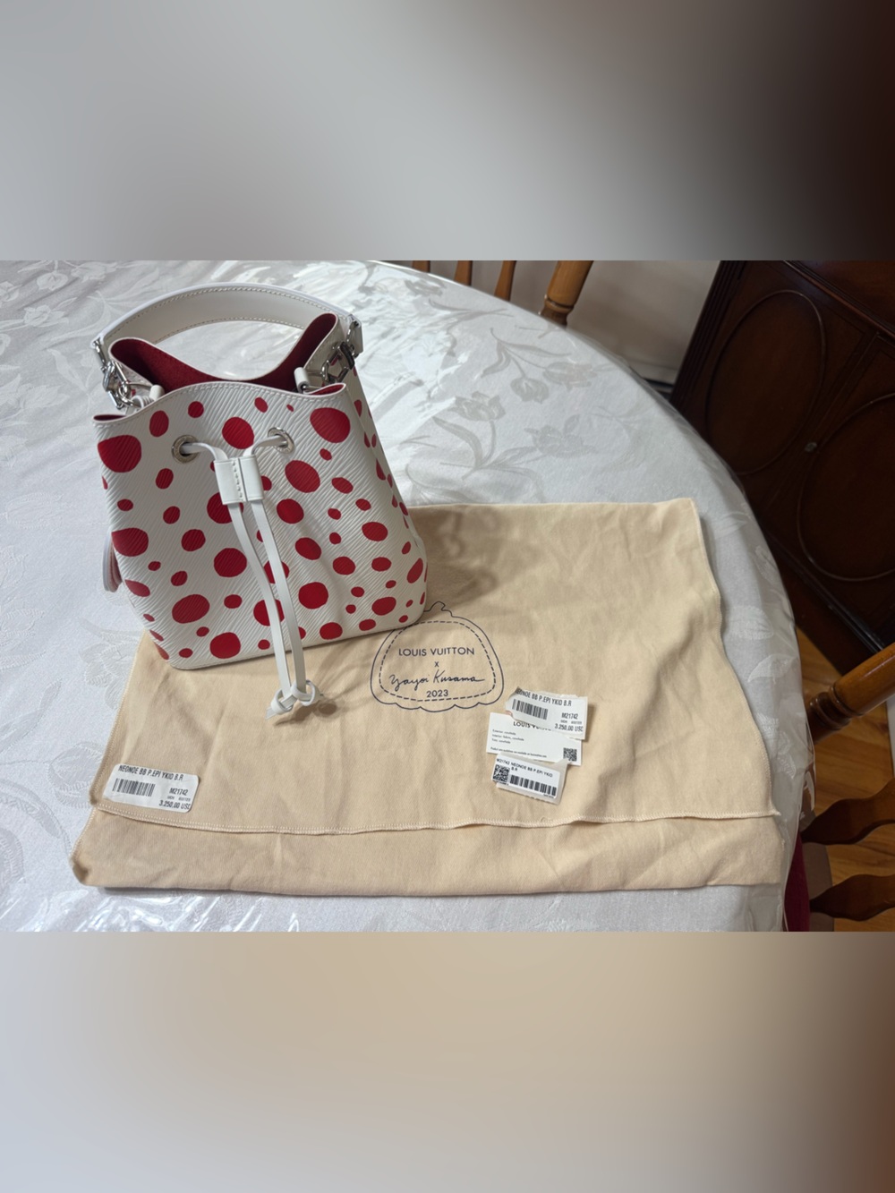 Louis Vuitton x Yayoi Kusama NeoNoe BB bag in White and Red Epi Leather